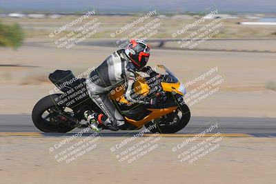 media/Sep-09-2023-SoCal Trackdays (Sat) [[6f49351c42]]/Turn 9 Inside (9am)/